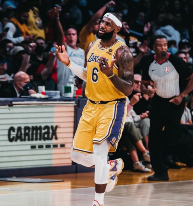 玩法-湖人低迷的关键因素是什么？某队高管：詹姆斯老了